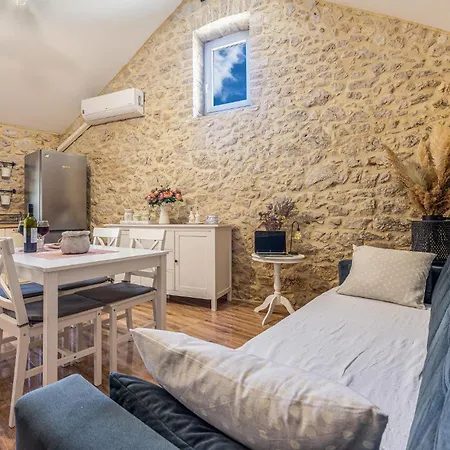 Ferienhaus 1 Bedroom Front In Zaton (Zadar)