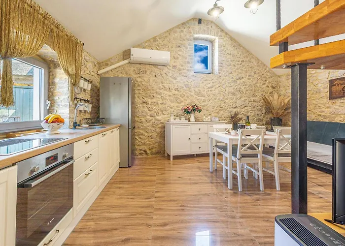 1 Bedroom Cozy In بيت للعطل زاتون