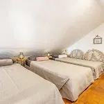 1 Bedroom Cozy In