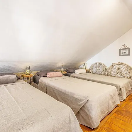 1 Bedroom Cozy In