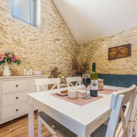1 Bedroom Cozy In Ferienhaus *