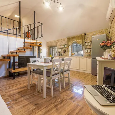 Feriehus 1 Bedroom Front In Zaton (Zadar)